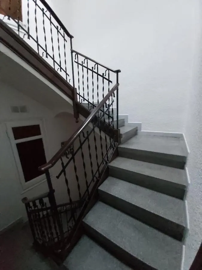 Hostal Porta De Nuria ريب دي فريزر