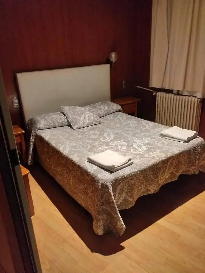 بيت ضيافة Hostal Porta De Nuria ريب دي فريزر