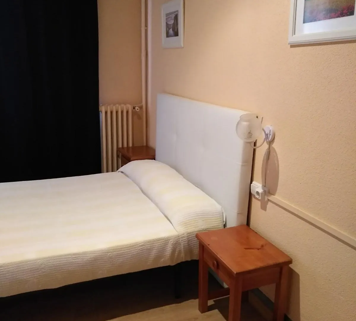 Hostal Porta De Nuria ريب دي فريزر بيت ضيافة