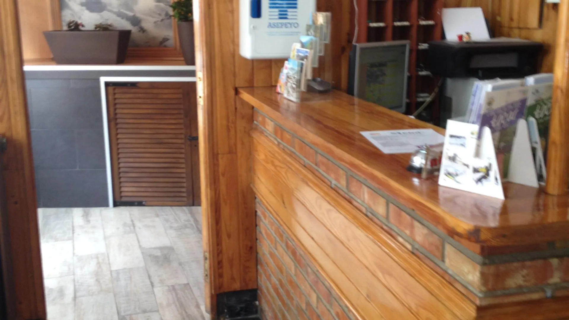 Hostal Porta De Nuria ريب دي فريزر 2*,