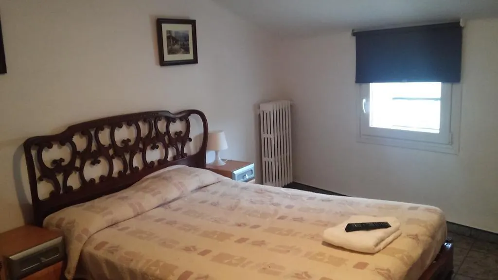 Hostal Porta De Nuria ريب دي فريزر إسبانيا