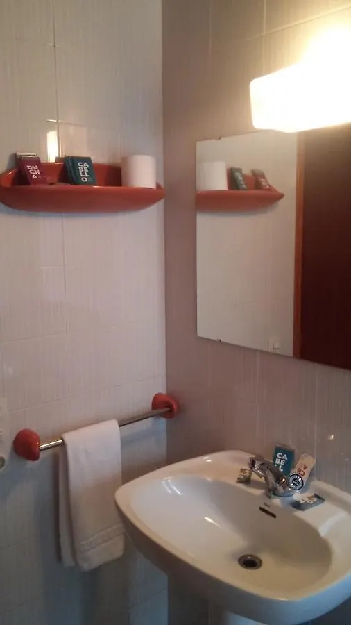 Hostal Porta De Nuria ريب دي فريزر